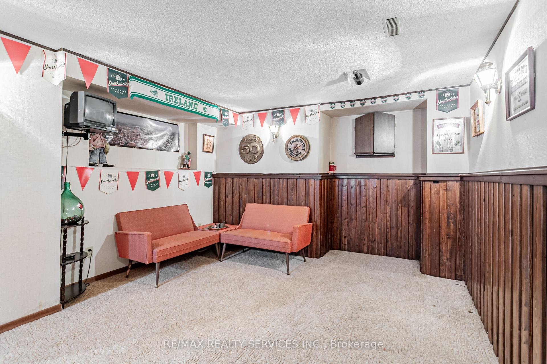 Photo 40 of 16 Marchmount Crescent, Brampton, Central Park — HOMEH