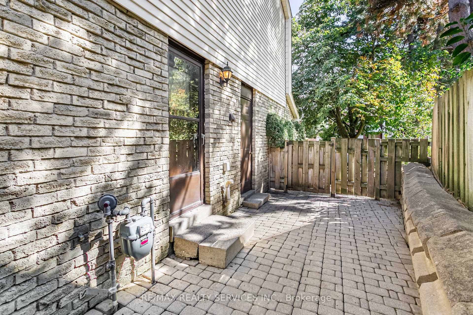 Photo 50 of 16 Marchmount Crescent, Brampton, Central Park — HOMEH