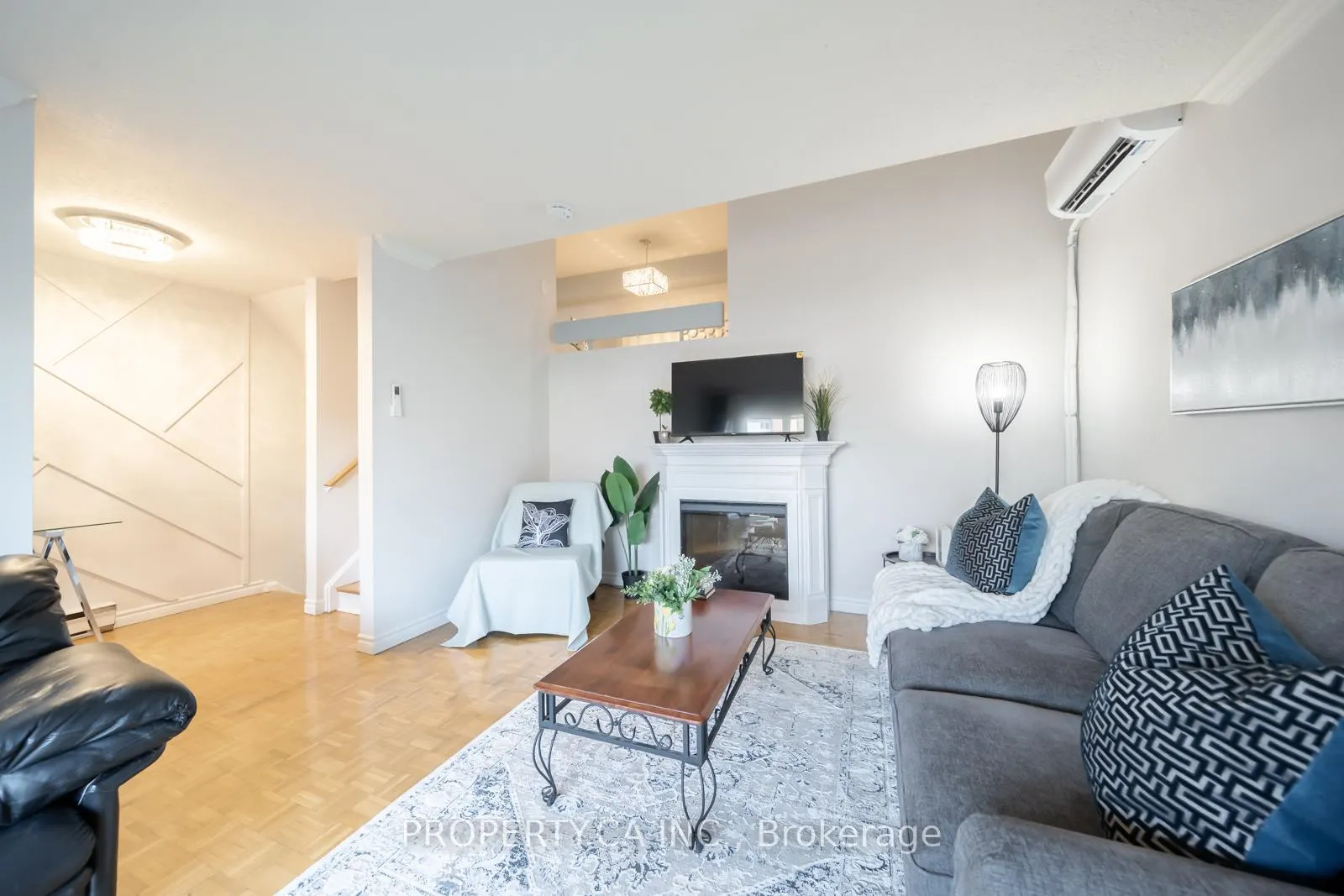 Photo 1 of 311 Milestone Crescent, Aurora, Aurora Village — HOMEH