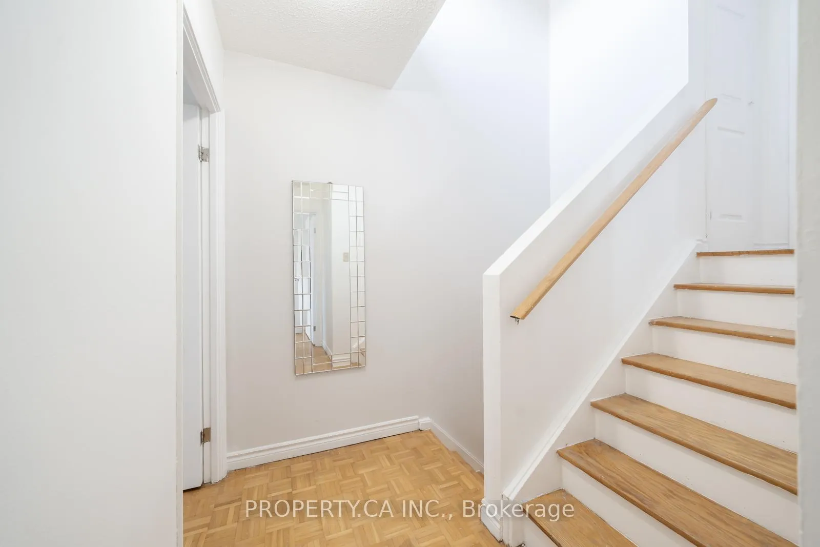 Photo 20 of 311 Milestone Crescent, Aurora, Aurora Village — HOMEH