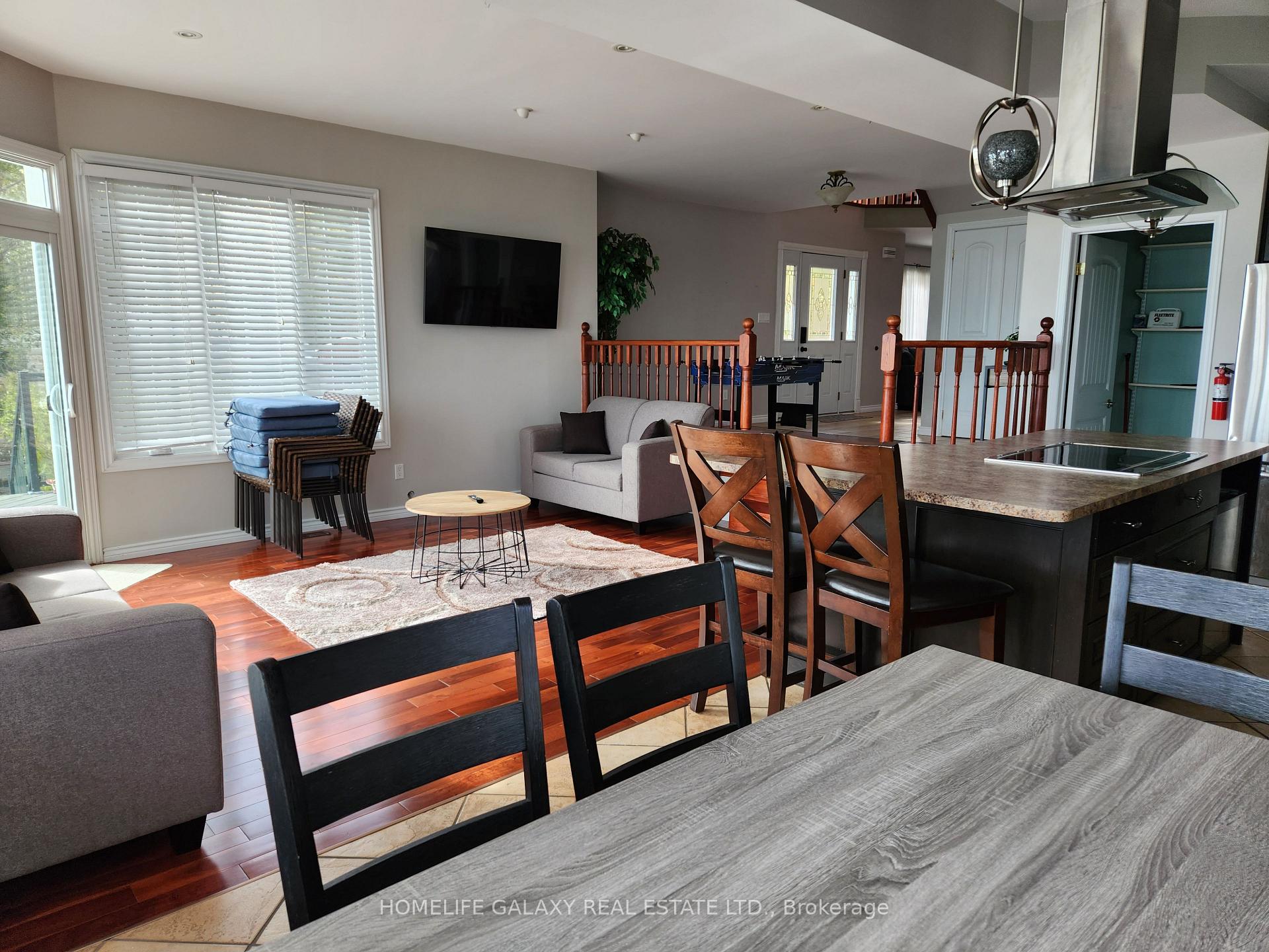 Photo 12 of 55 Cedar Crest Beach Road, Clarington, Bowmanville — HOMEH