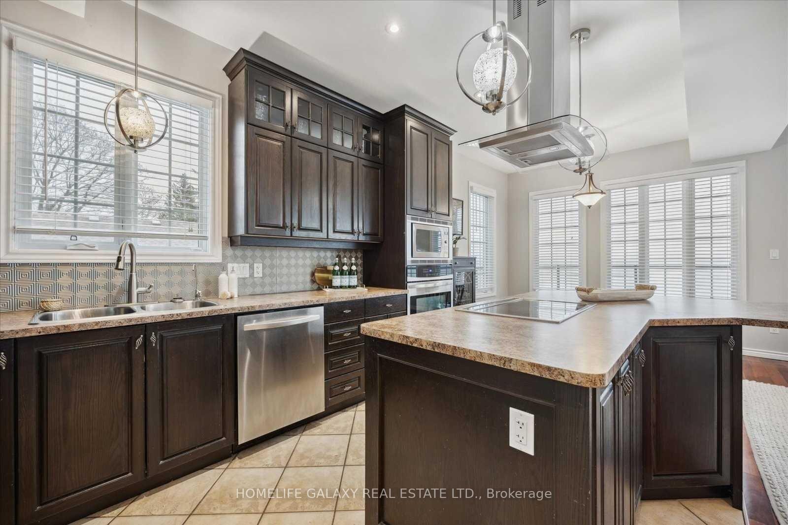 Photo 14 of 55 Cedar Crest Beach Road, Clarington, Bowmanville — HOMEH