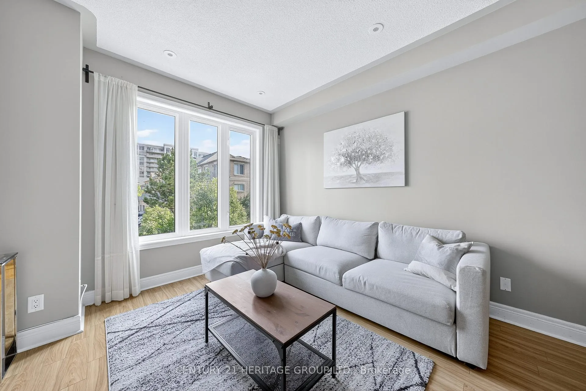 Photo 13 of 82 Suncrest Boulevard, Markham, Commerce Valley — HOMEH