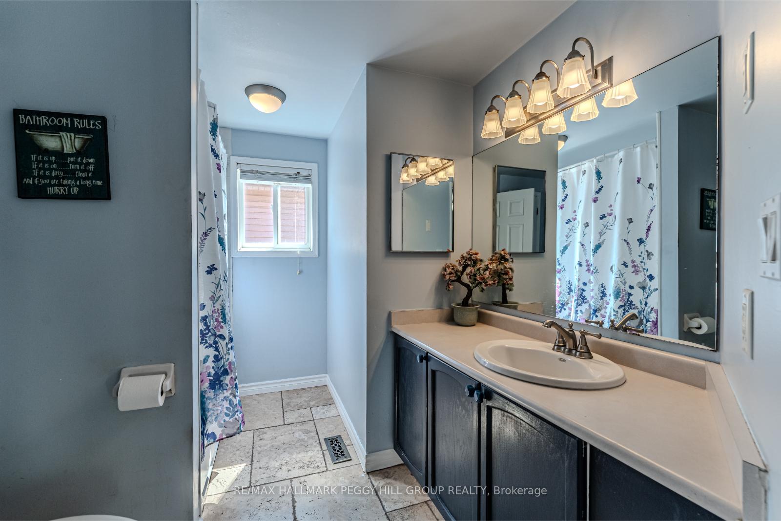 Photo 7 of 1 Wessenger Drive, Barrie, Holly — HOMEH