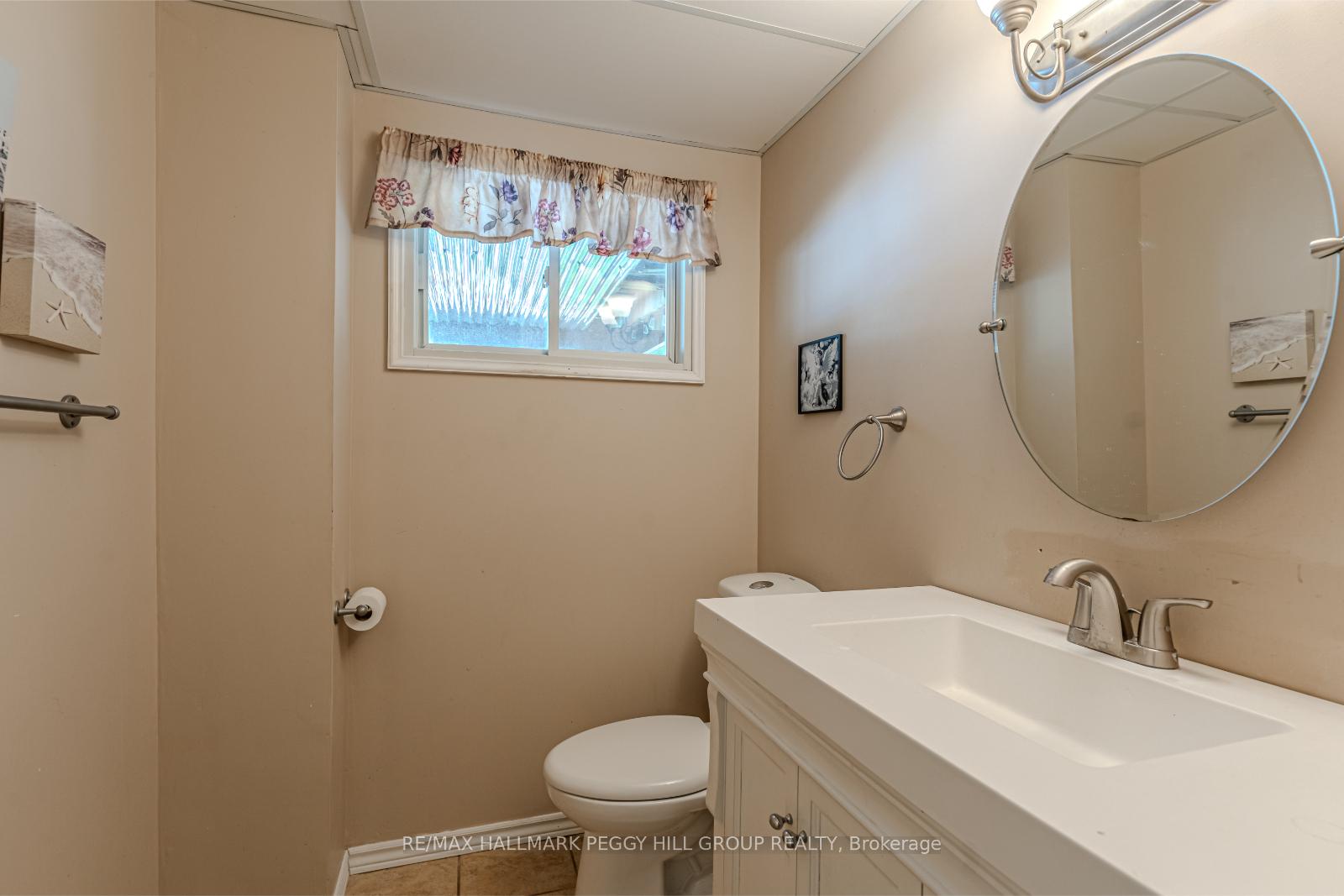 Photo 11 of 1 Wessenger Drive, Barrie, Holly — HOMEH