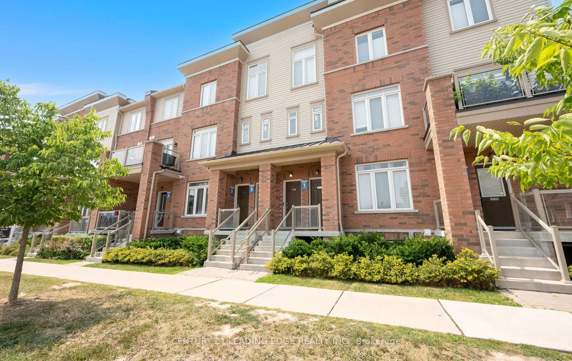 Photo 2 of 2740 William Jackson Drive, Pickering, Duffin Heights — HOMEH