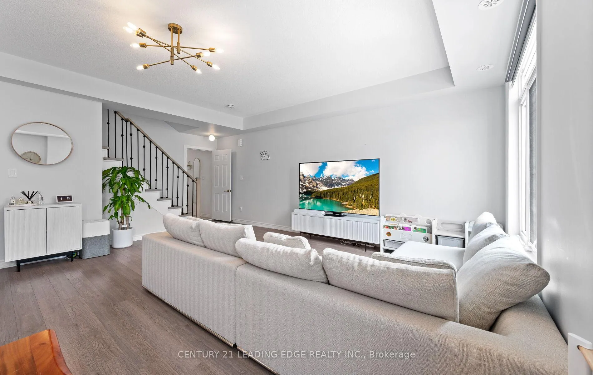 Photo 6 of 2740 William Jackson Drive, Pickering, Duffin Heights — HOMEH