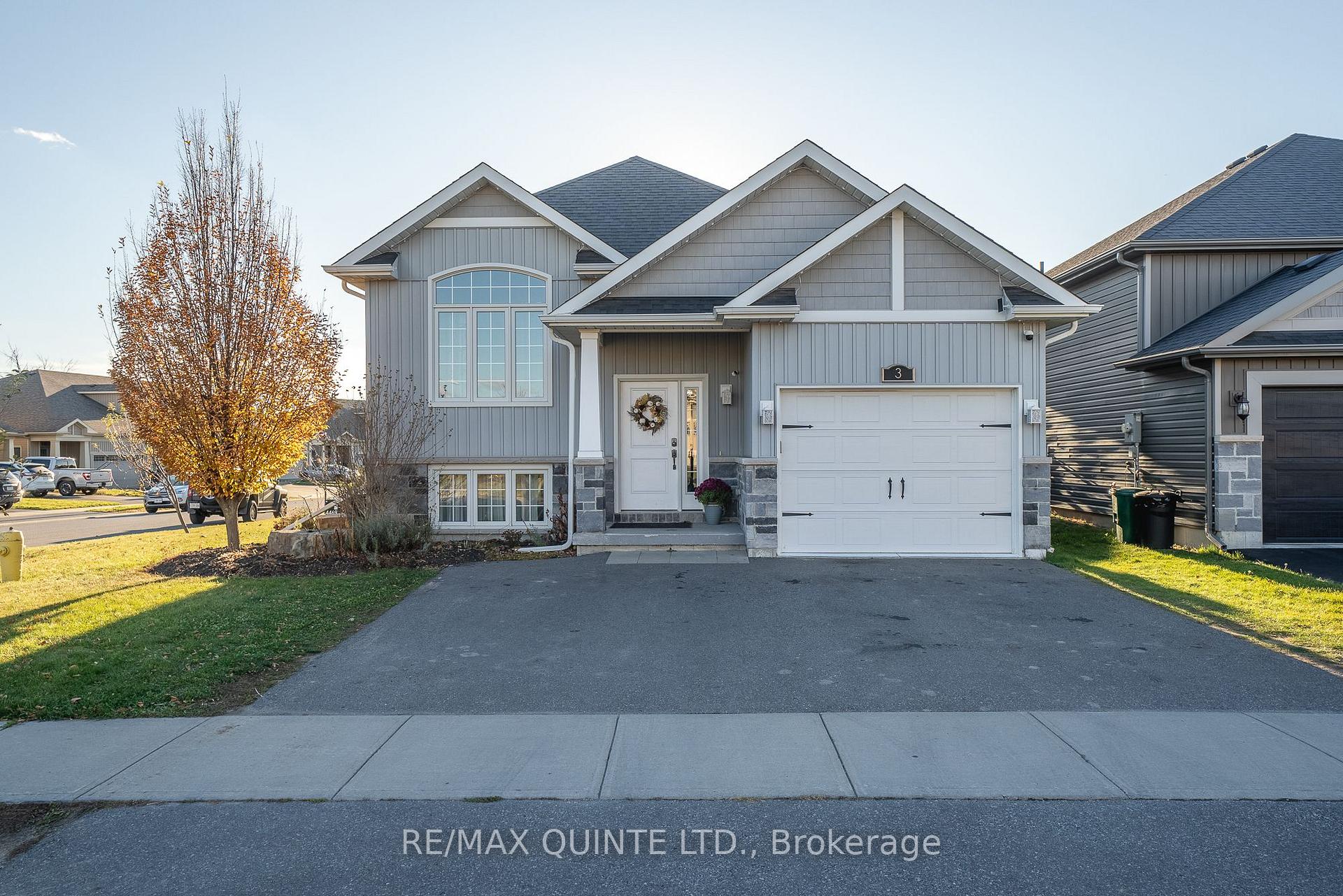 Photo 1 of 3 Walnut Crescent, Belleville, Thurlow Ward — HOMEH