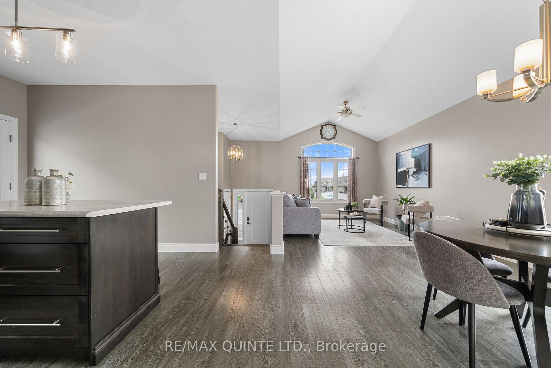 Photo 10 of 3 Walnut Crescent, Belleville, Thurlow Ward — HOMEH