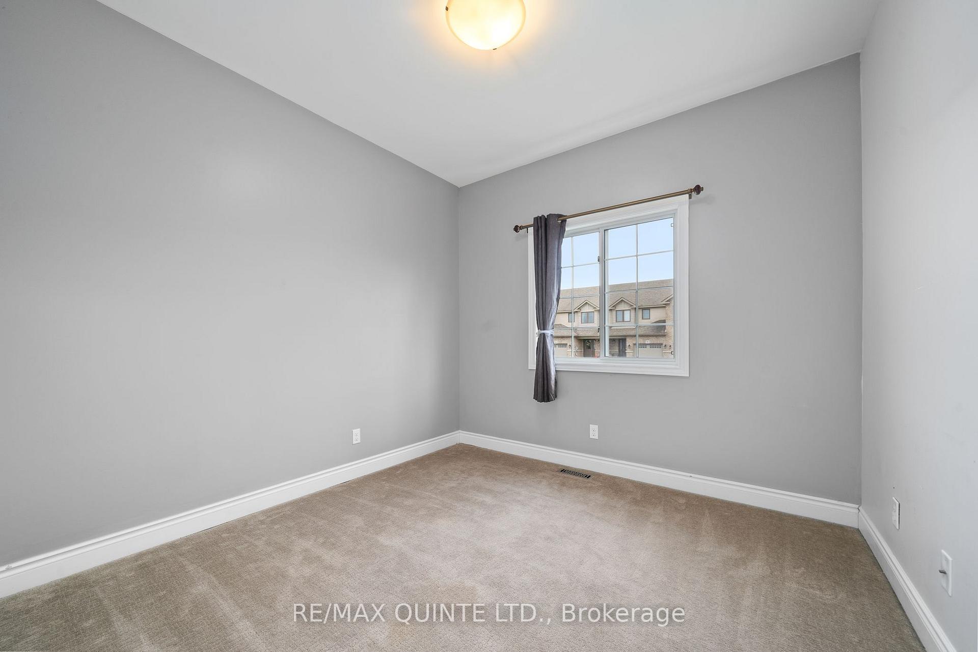 Photo 22 of 3 Walnut Crescent, Belleville, Thurlow Ward — HOMEH