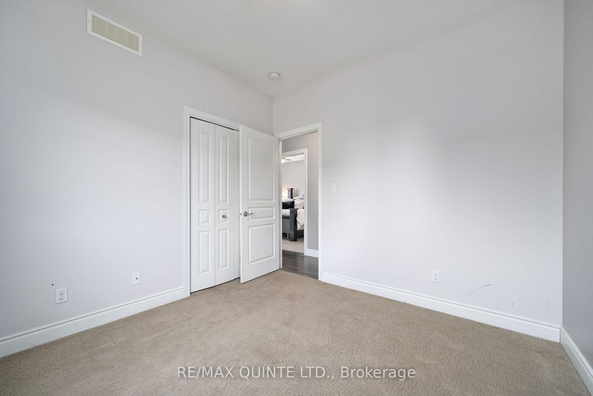Photo 23 of 3 Walnut Crescent, Belleville, Thurlow Ward — HOMEH