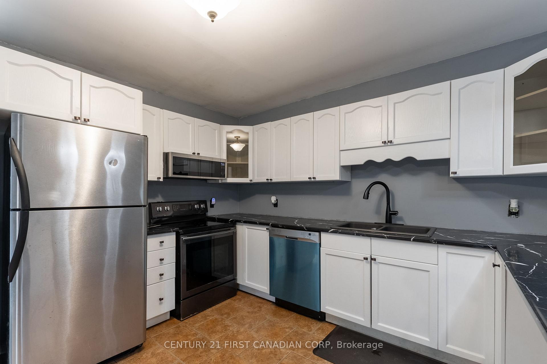 Photo 15 of 12 Davis Street, Central Elgin, Lynhurst — HOMEH