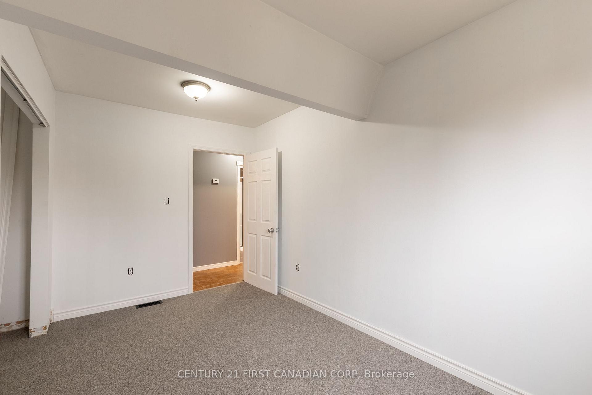 Photo 21 of 12 Davis Street, Central Elgin, Lynhurst — HOMEH
