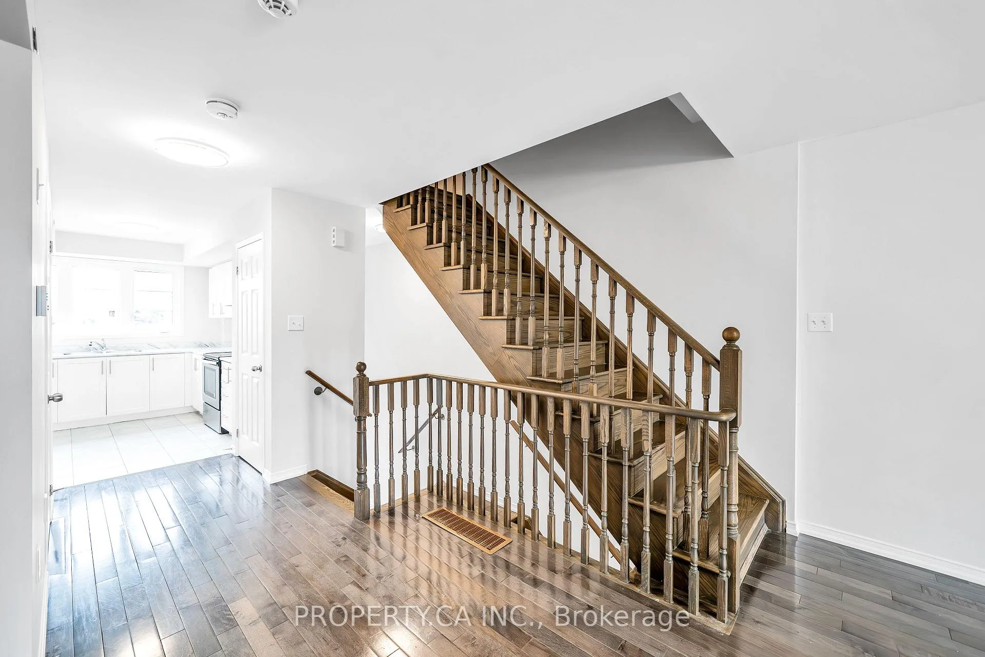 Photo 9 of 2564 Rosedrop Path, Oshawa, Windfields — HOMEH