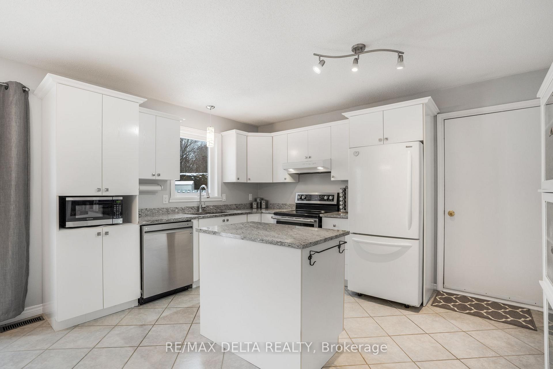 Photo 11 of 133 Home Avenue, Champlain, Vankleek Hill — HOMEH