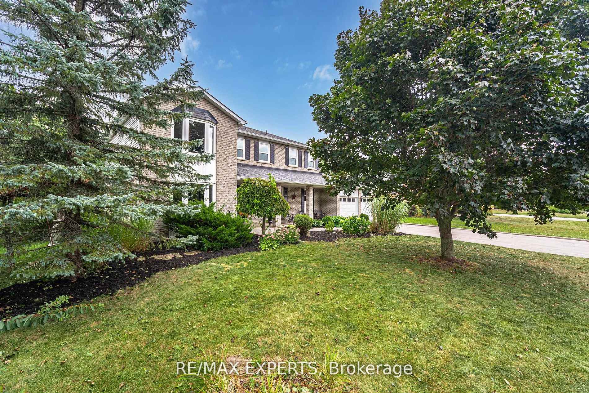 Photo 2 of 37 Erinlea Crescent, Erin — HOMEH