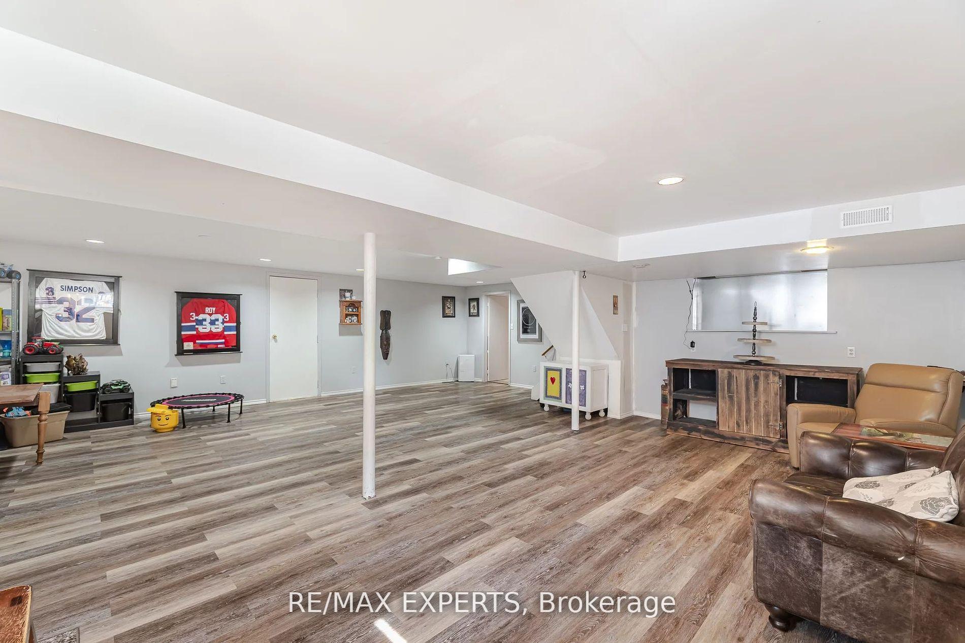 Photo 33 of 37 Erinlea Crescent, Erin — HOMEH