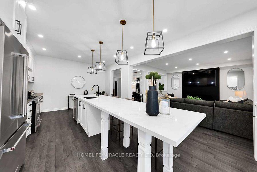 Photo 3 of 155 Ronald Hooper Avenue, Clarington, Bowmanville — HOMEH