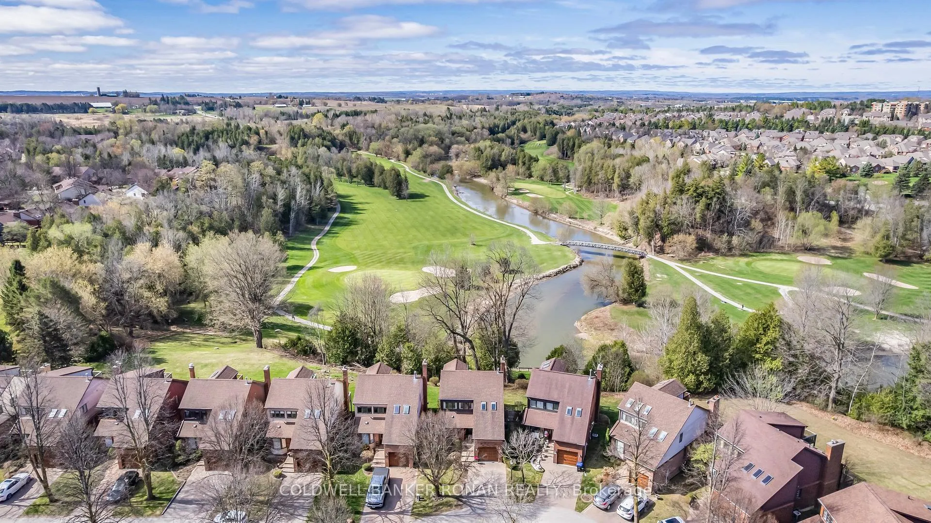 Photo 3 of 62 Riverview Road, New Tecumseth, Alliston — HOMEH