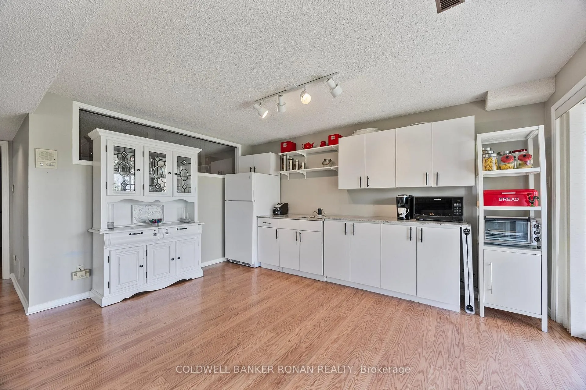 Photo 32 of 62 Riverview Road, New Tecumseth, Alliston — HOMEH