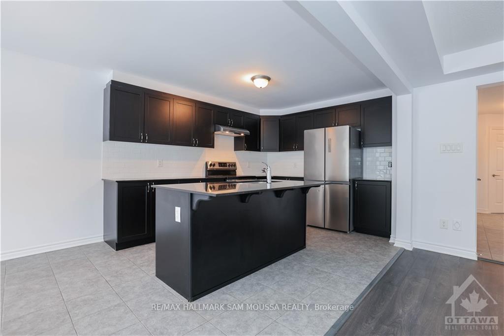 Photo 7 of 395 Aphelion Crescent, Ottawa, Barrhaven - Half Moon Bay — HOMEH