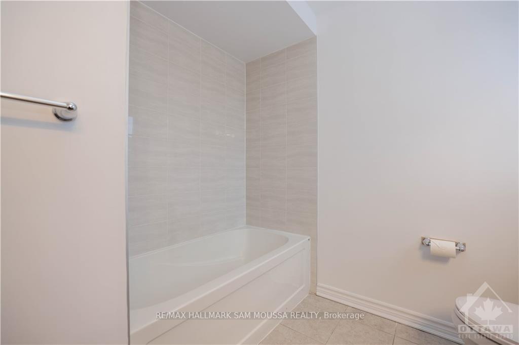 Photo 20 of 395 Aphelion Crescent, Ottawa, Barrhaven - Half Moon Bay — HOMEH
