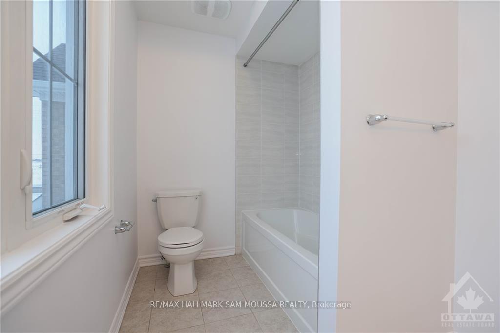 Photo 28 of 395 Aphelion Crescent, Ottawa, Barrhaven - Half Moon Bay — HOMEH