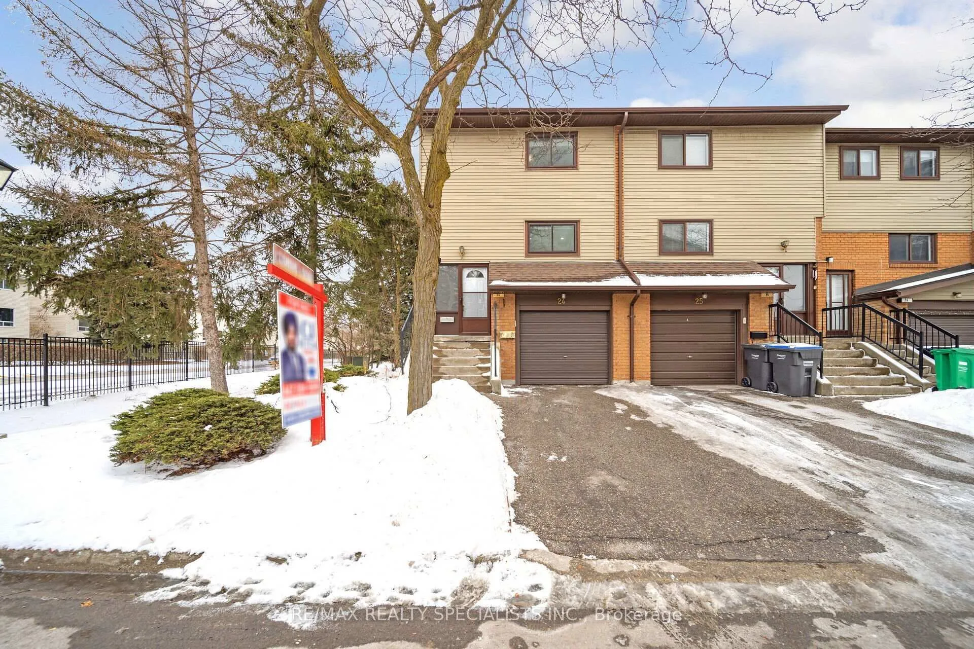 Front of 24 Carleton Place