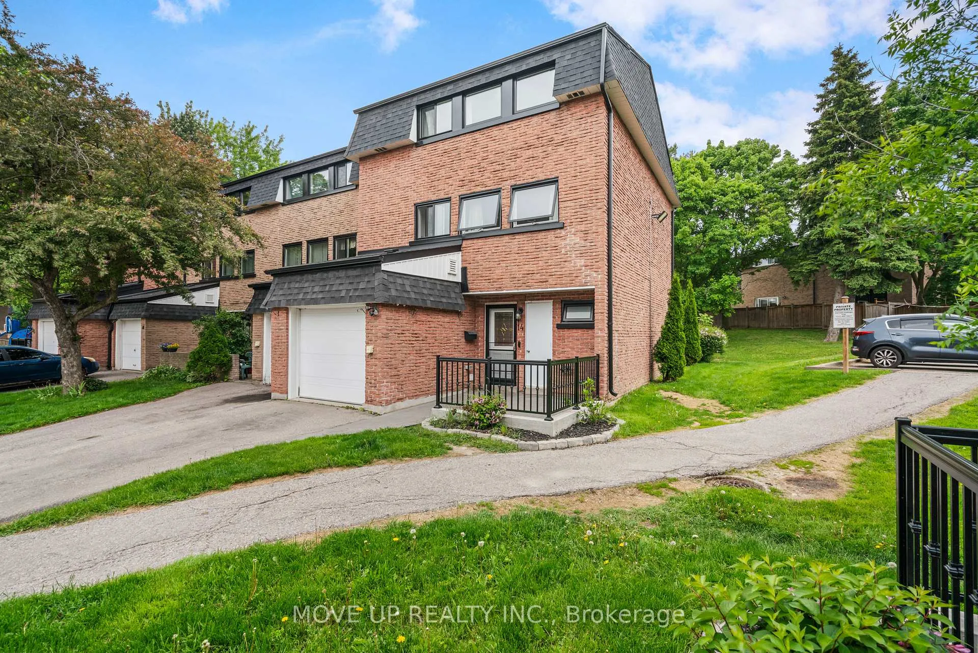 Front of 14 Poplar Crescent