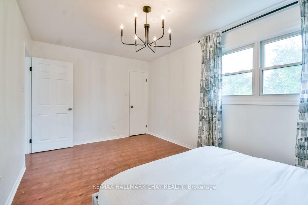 Photo 32 of 103 Garden Drive, Barrie, Painswick South — HOMEH