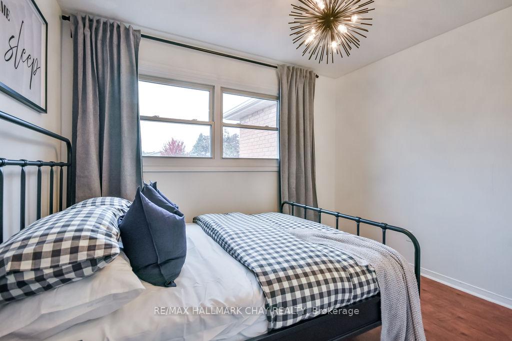Photo 37 of 103 Garden Drive, Barrie, Painswick South — HOMEH
