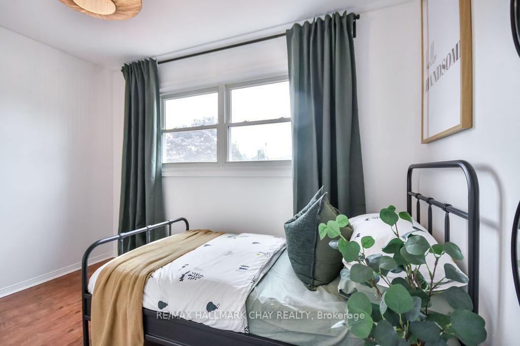 Photo 43 of 103 Garden Drive, Barrie, Painswick South — HOMEH