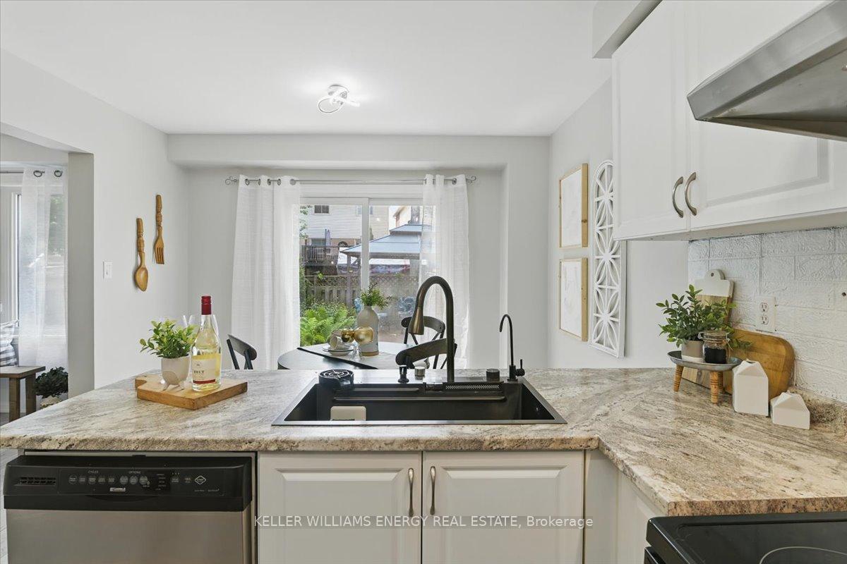 Photo 8 of 89 Yorkville Drive, Clarington, Courtice — HOMEH