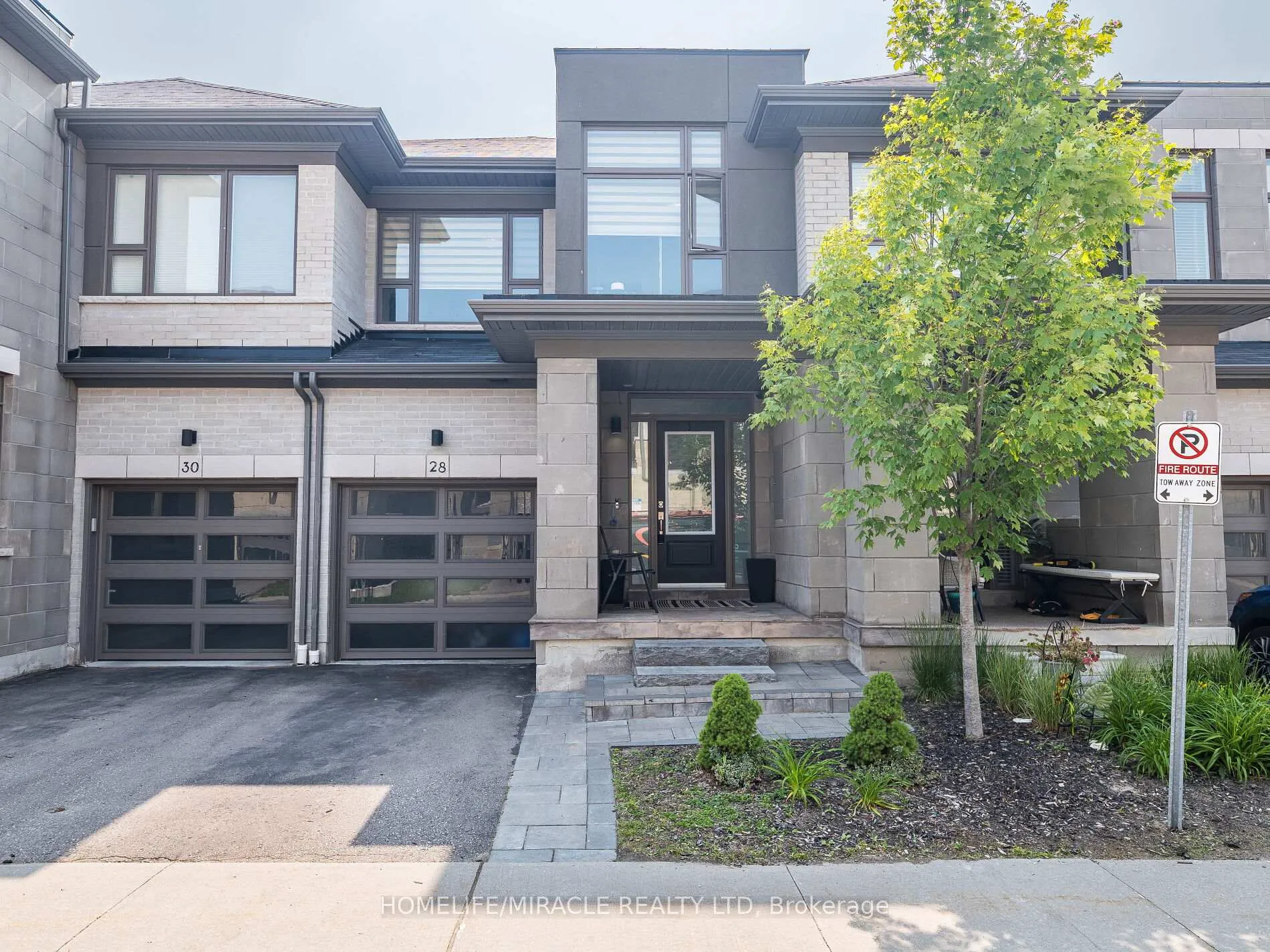 Photo 2 of 28 Donald Fleming Way, Whitby, Pringle Creek — HOMEH