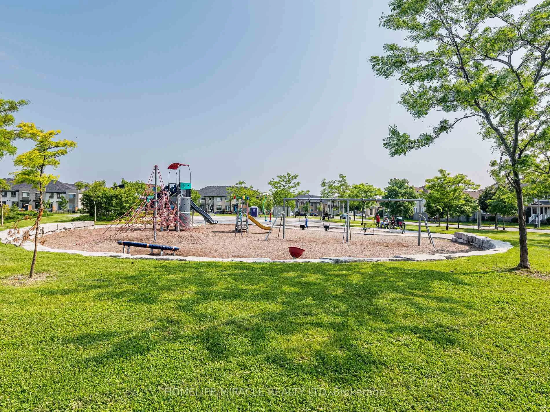 Photo 45 of 28 Donald Fleming Way, Whitby, Pringle Creek — HOMEH