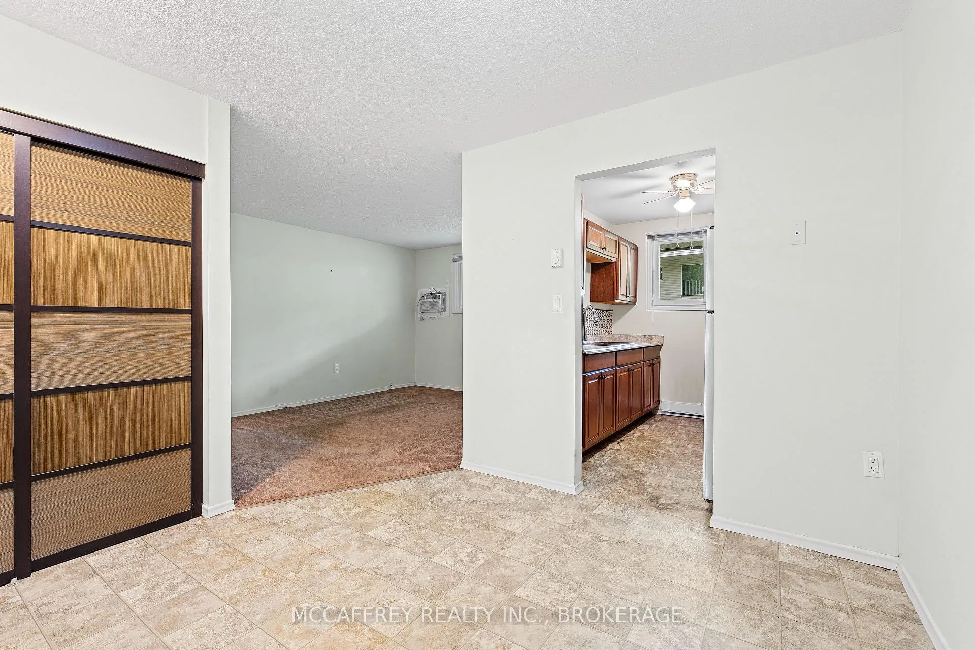 Photo 11 of 1010 Pembridge Crescent, Kingston, North of Taylor-Kidd Blvd — HOMEH