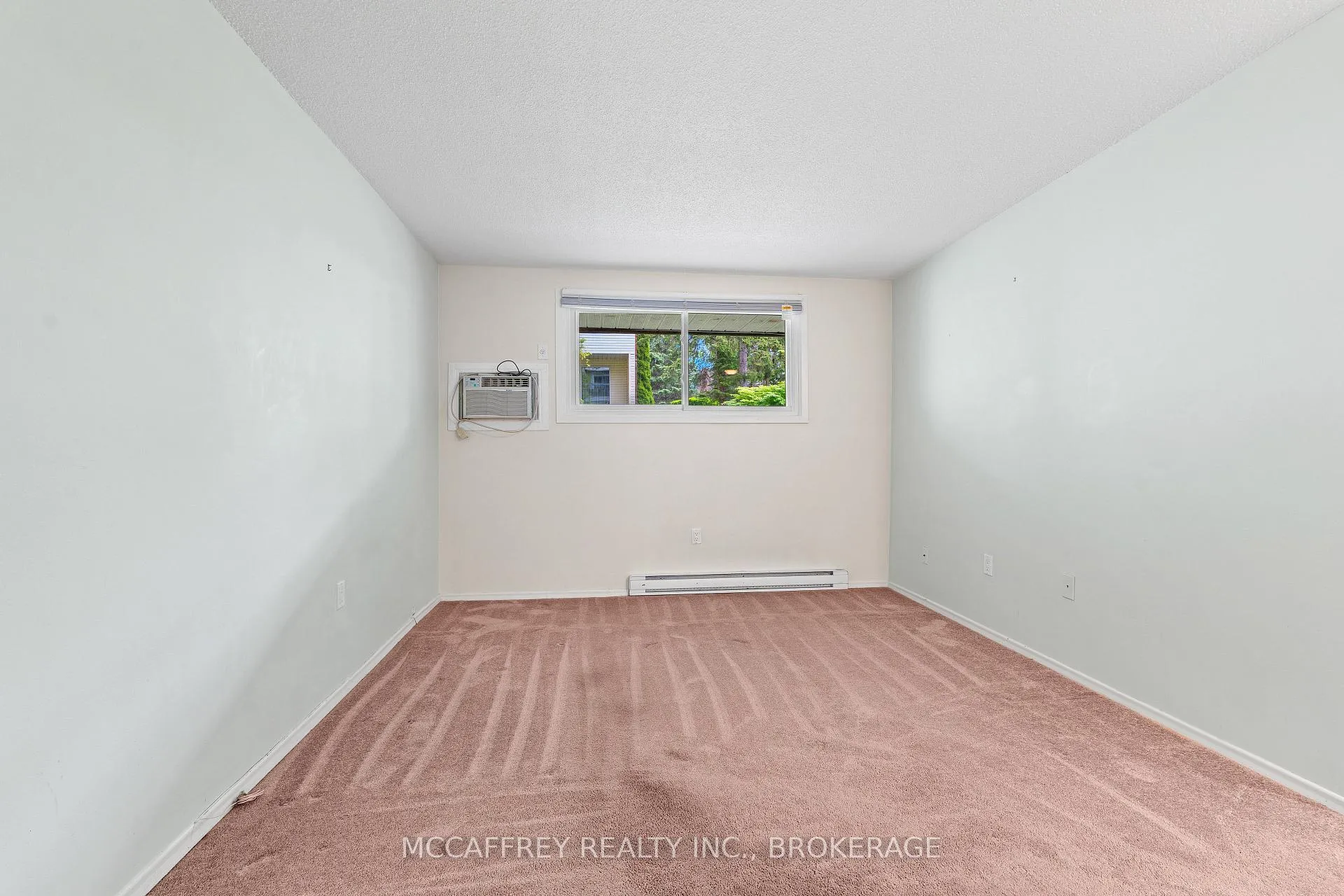 Photo 15 of 1010 Pembridge Crescent, Kingston, North of Taylor-Kidd Blvd — HOMEH