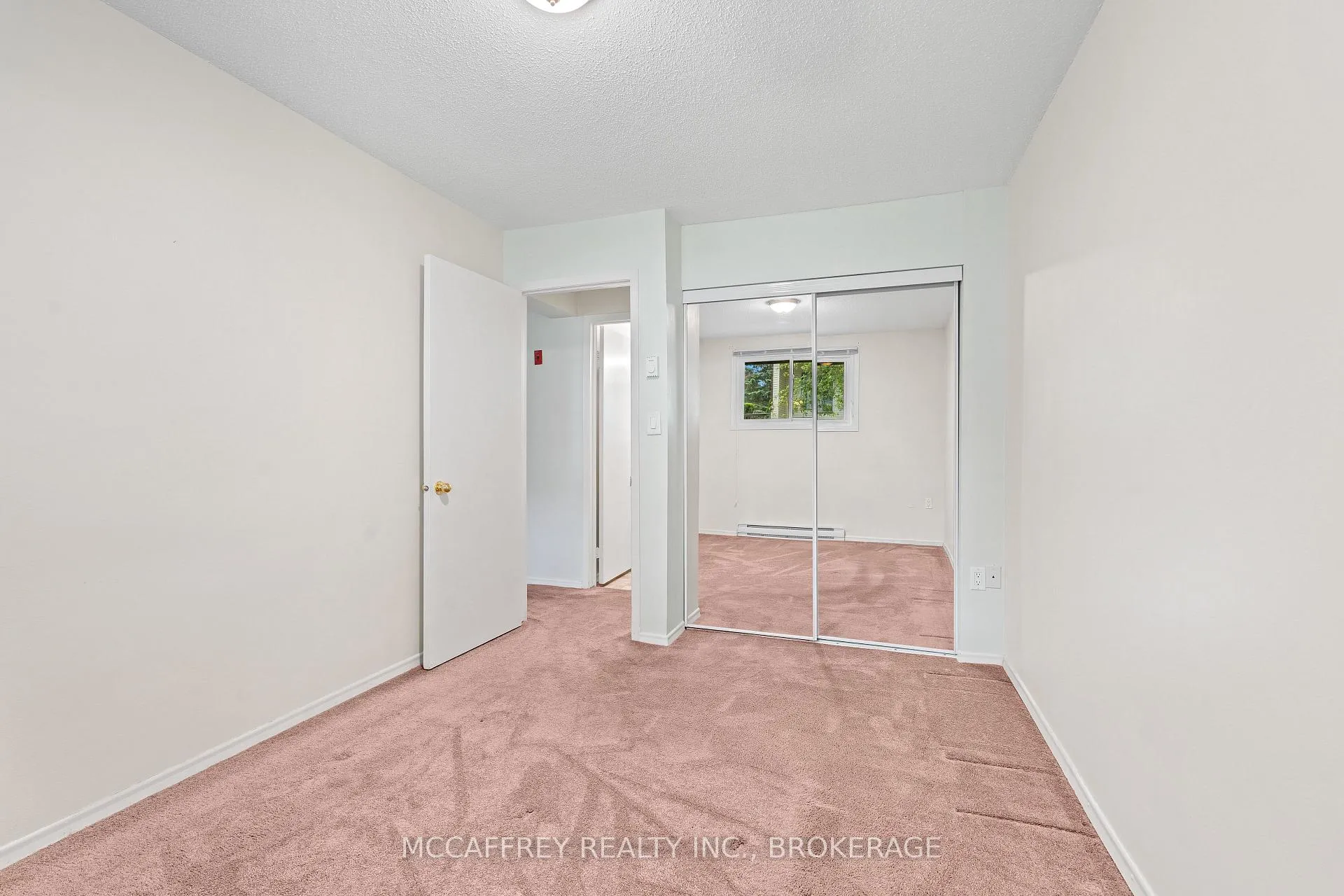 Photo 18 of 1010 Pembridge Crescent, Kingston, North of Taylor-Kidd Blvd — HOMEH