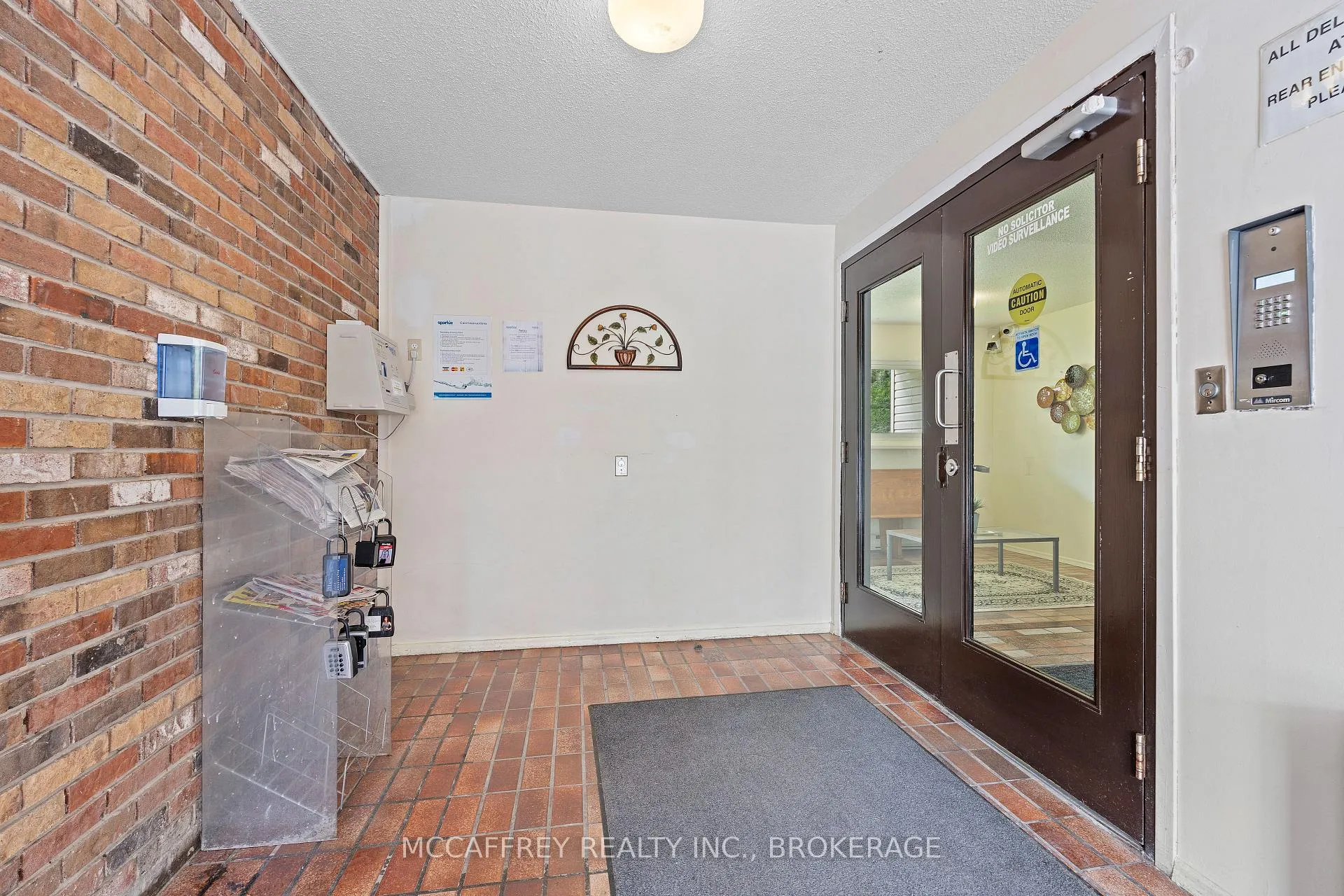Photo 25 of 1010 Pembridge Crescent, Kingston, North of Taylor-Kidd Blvd — HOMEH