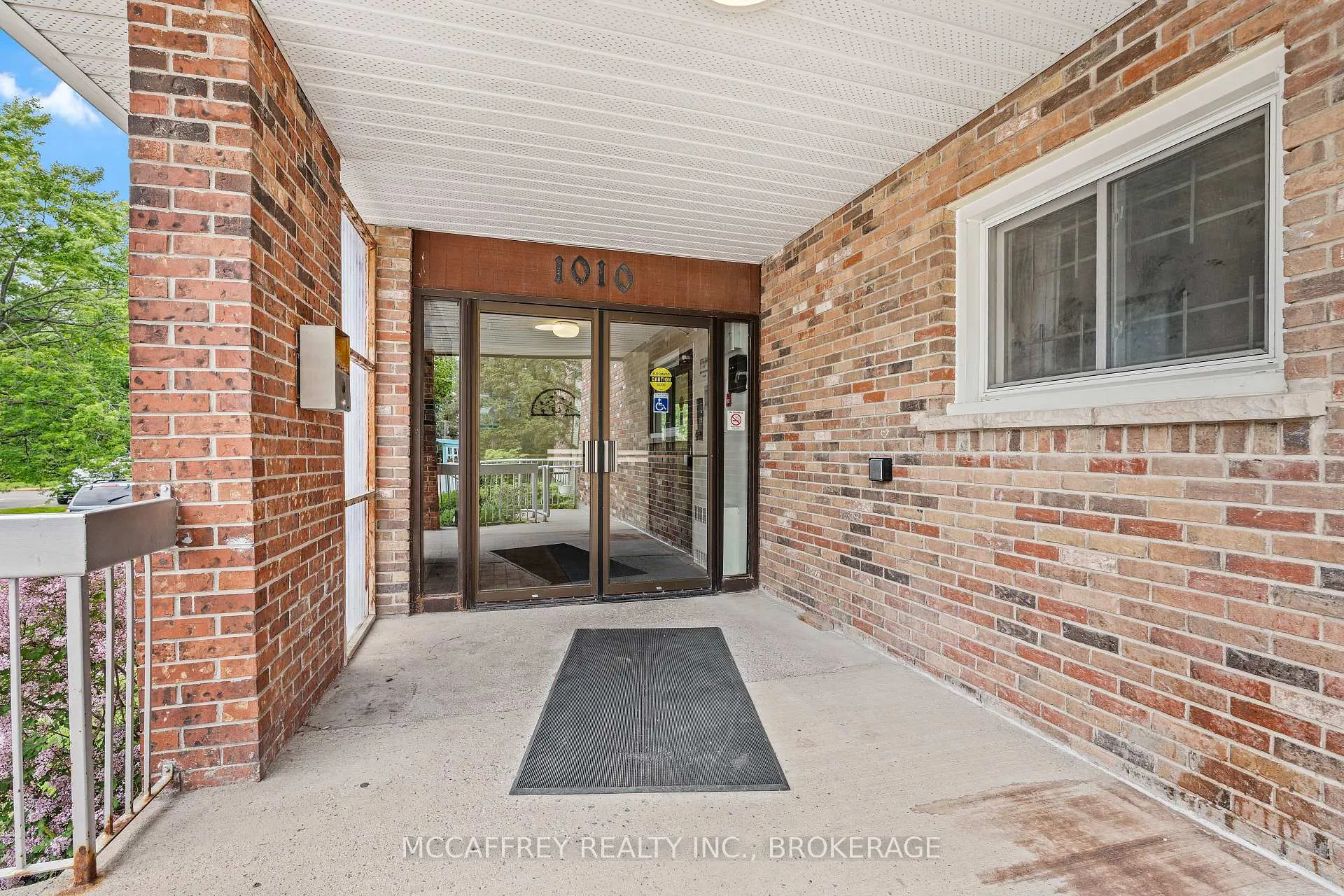 Photo 27 of 1010 Pembridge Crescent, Kingston, North of Taylor-Kidd Blvd — HOMEH