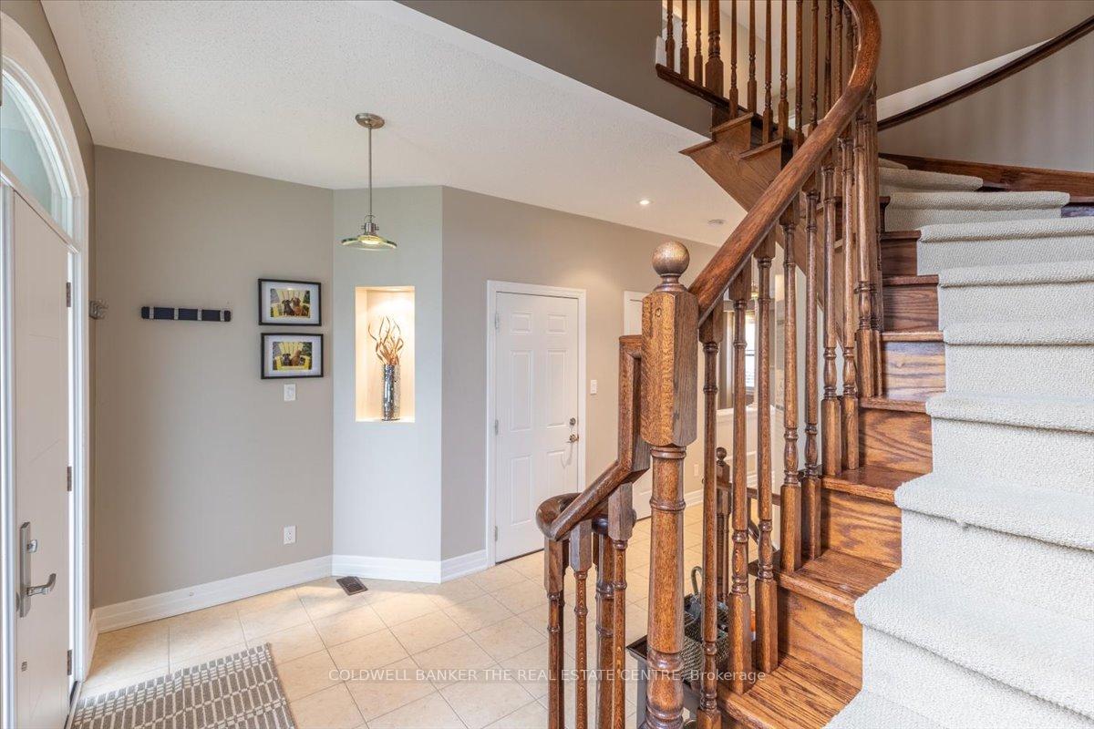 Photo 26 of 114 Laurendale Avenue, Georgina, Keswick South — HOMEH