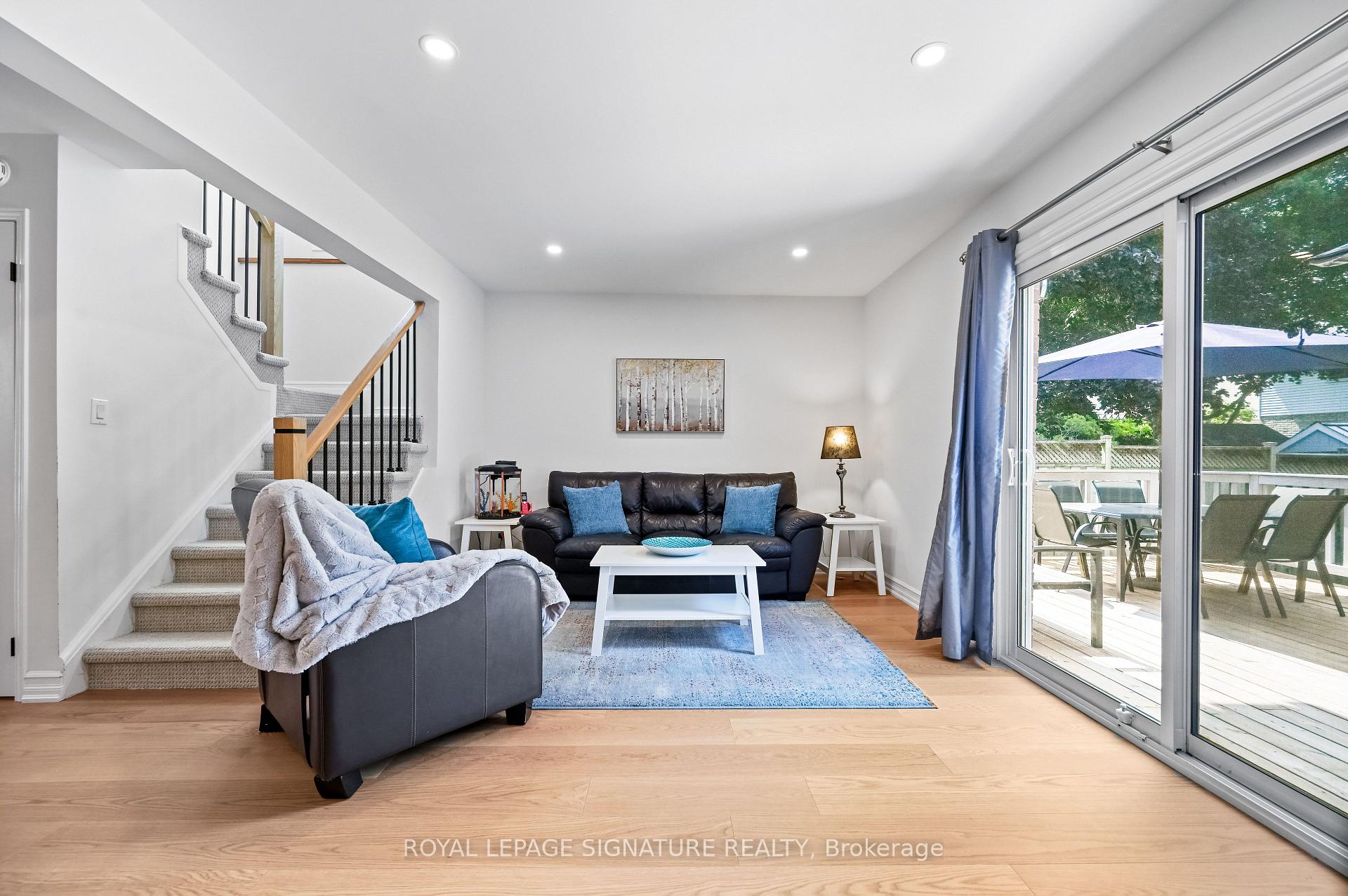 Photo 3 of 2048 Chrisdon Road, Burlington, Headon — HOMEH