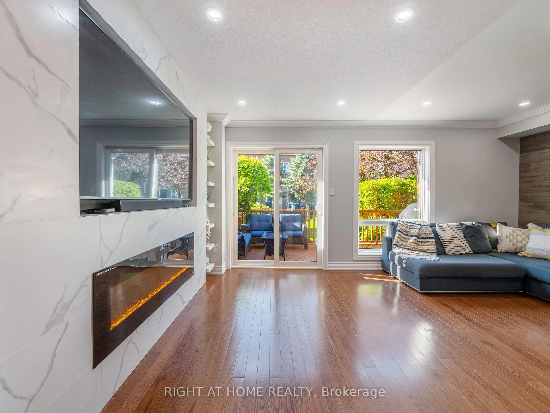 Photo 13 of 76 Torr Lane, Ajax, Central — HOMEH