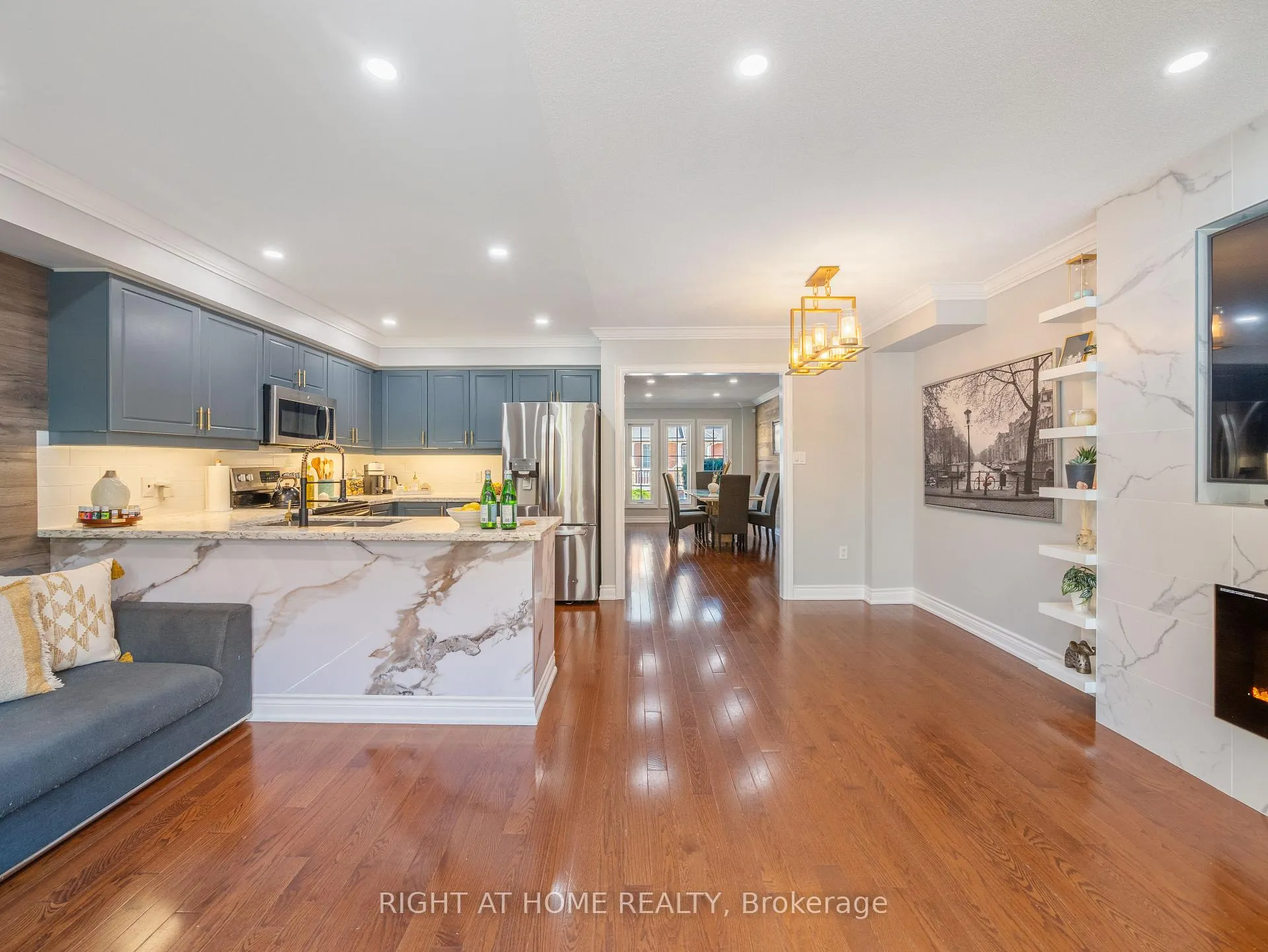 Photo 16 of 76 Torr Lane, Ajax, Central — HOMEH