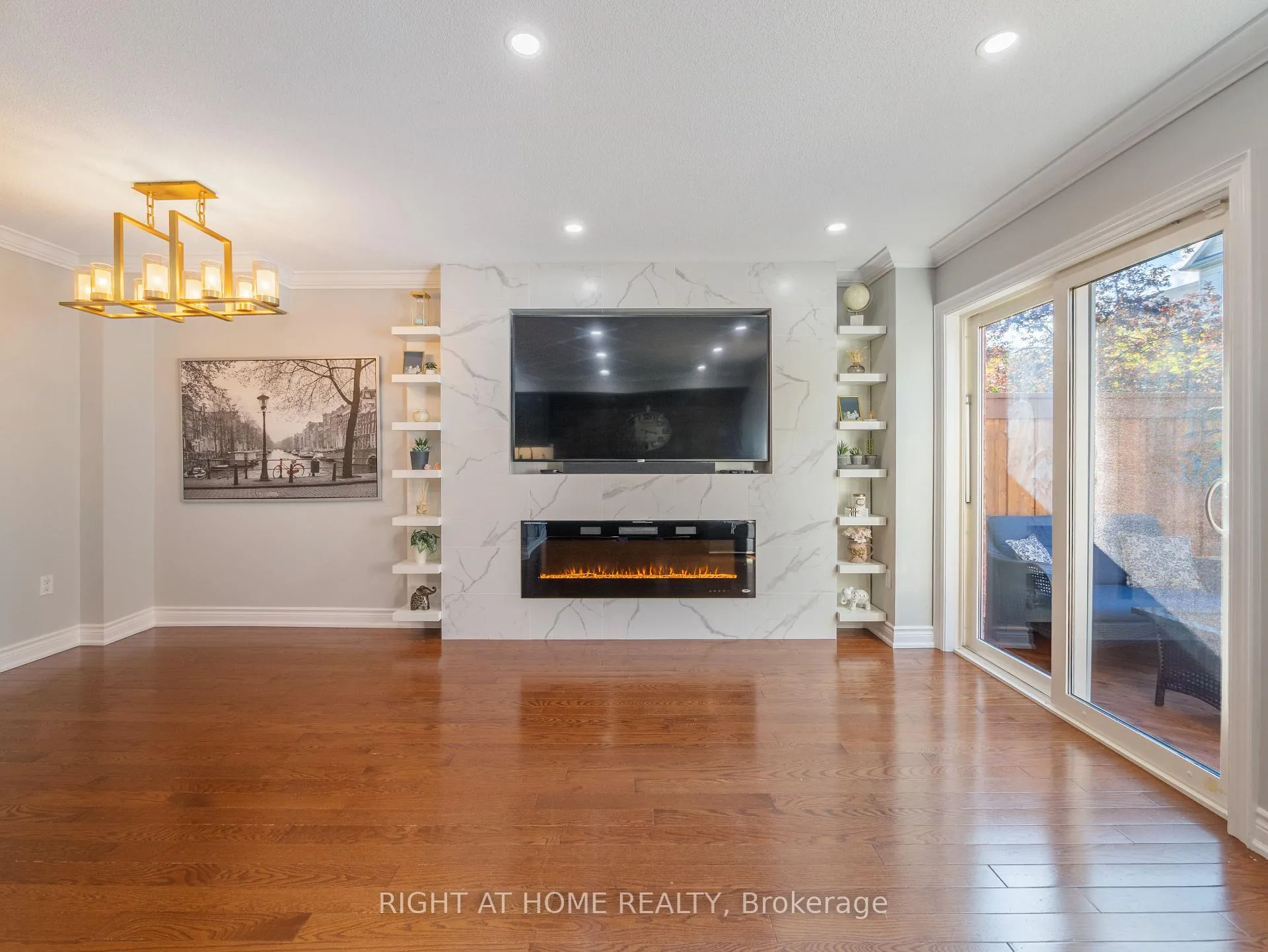 Photo 20 of 76 Torr Lane, Ajax, Central — HOMEH