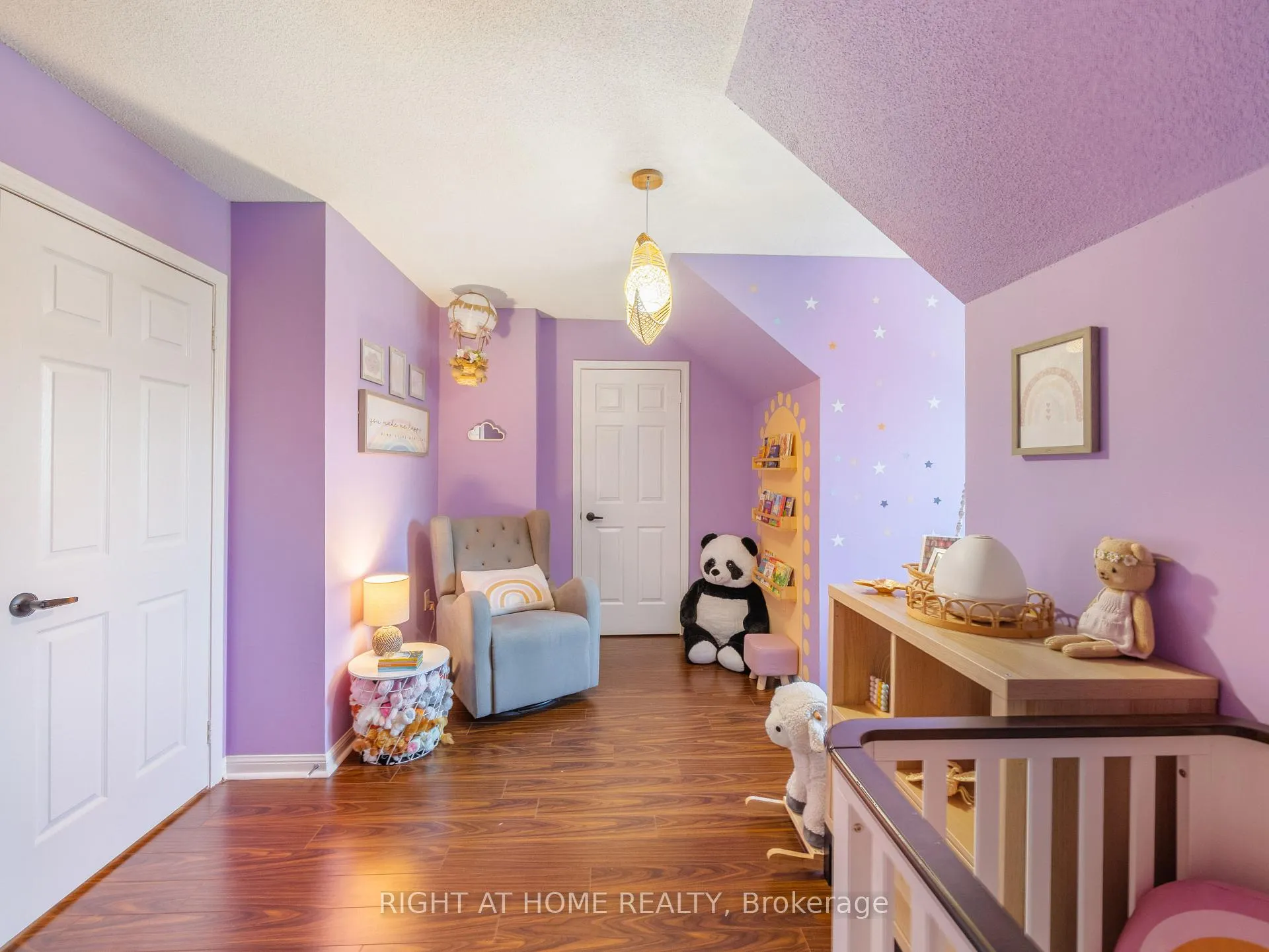 Photo 23 of 76 Torr Lane, Ajax, Central — HOMEH