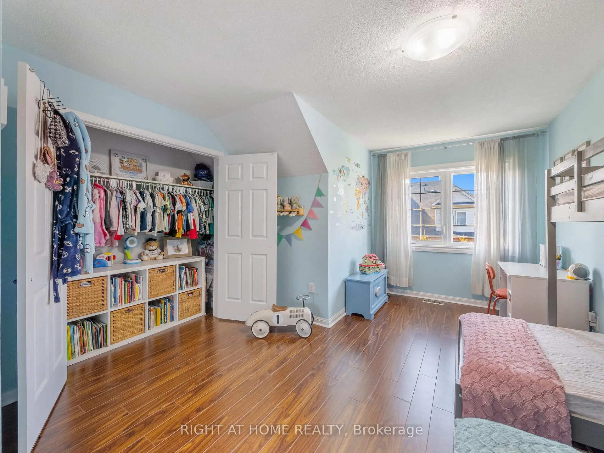 Photo 25 of 76 Torr Lane, Ajax, Central — HOMEH