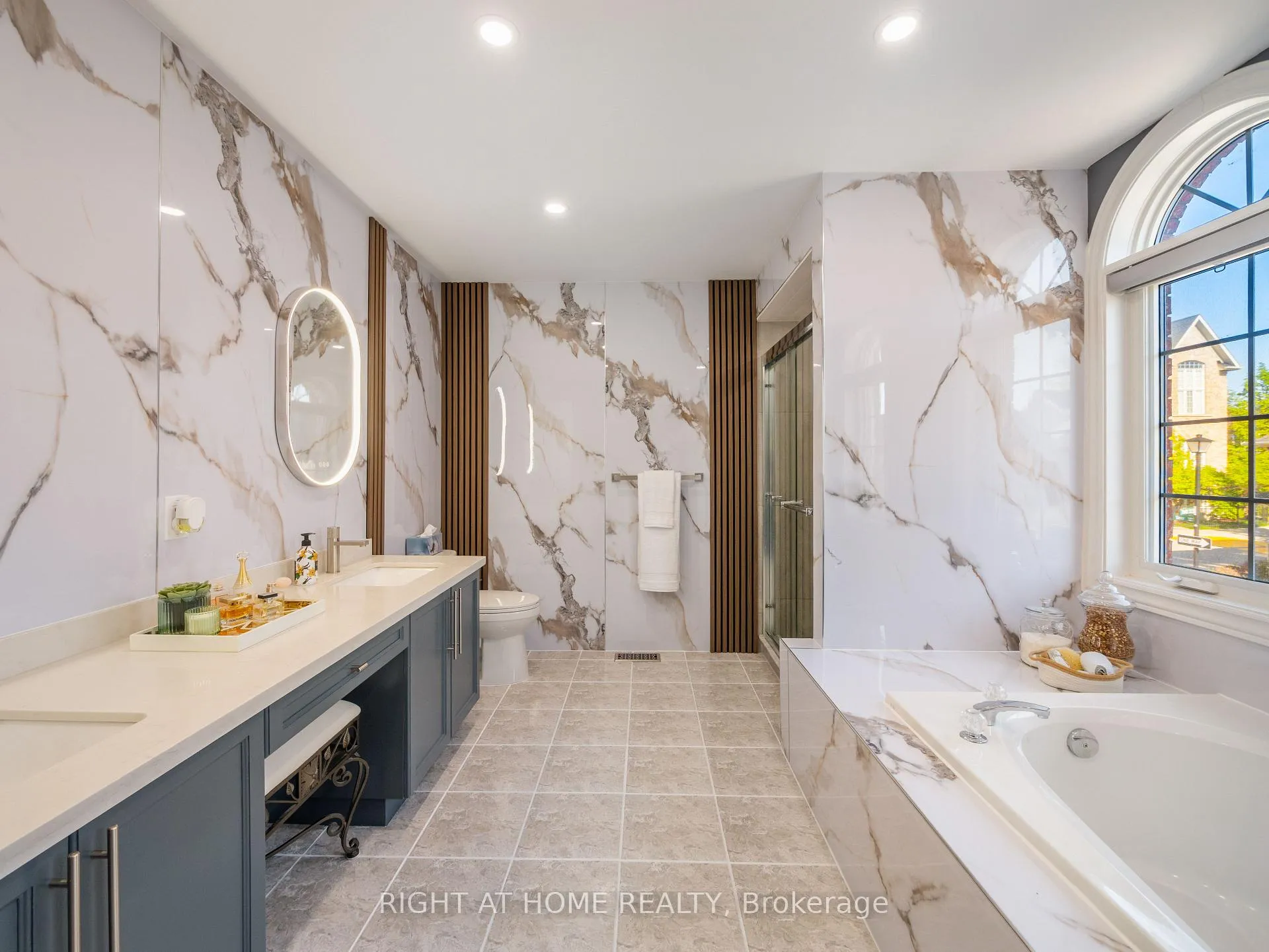 Photo 35 of 76 Torr Lane, Ajax, Central — HOMEH