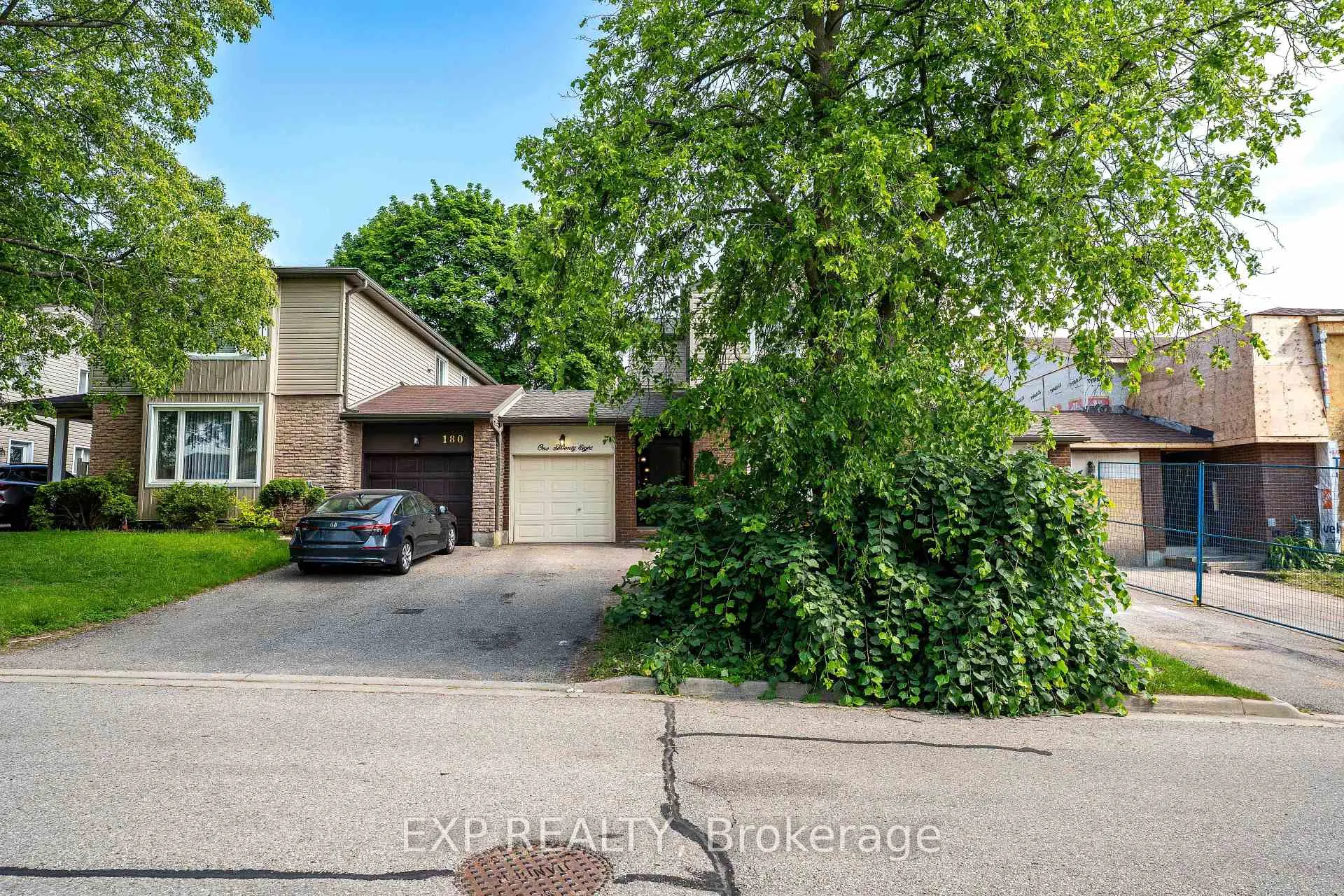 Photo 2 of 178 Silver Aspen Crescent, Kitchener — HOMEH