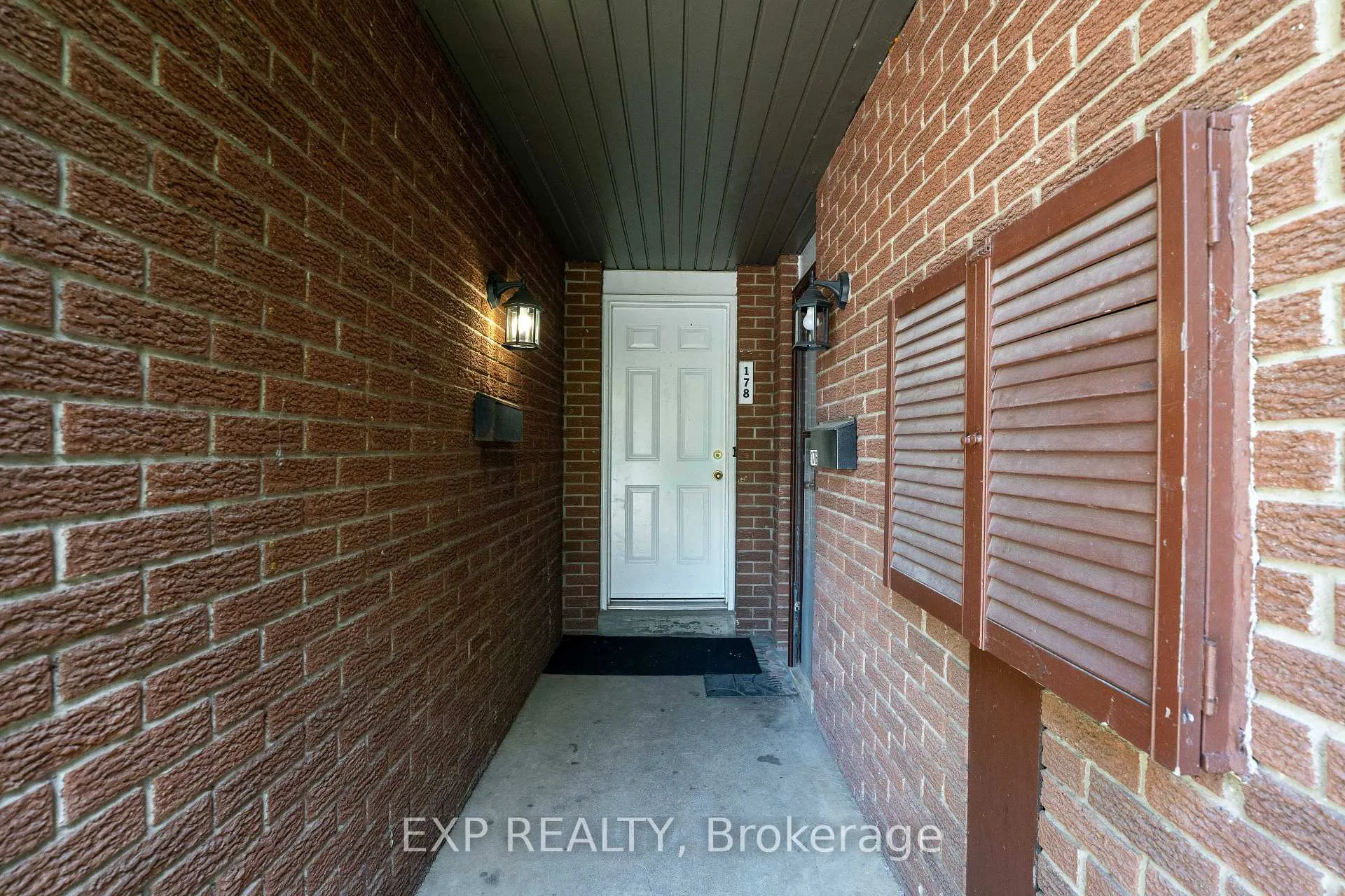 Photo 7 of 178 Silver Aspen Crescent, Kitchener — HOMEH